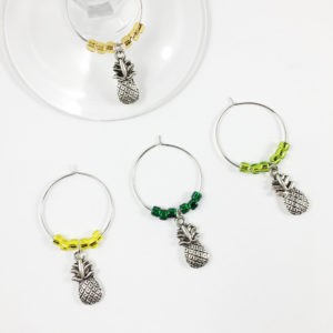 pineapple wine gift, pineapple décor, summer wine charms