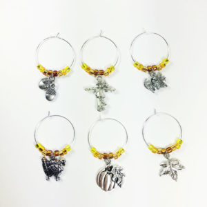 thanksgiving wine charms, thanksgiving wine glass charms, fall wine charms, thanksgiving dinner table decoration, thanksgiving dining table decorations, thanksgiving table decorating, table décor for thanksgiving, inexpensive thanksgiving table decorations, decorations for thanksgiving table