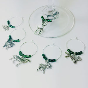 hunting wine charms, Hunting party decorations, hunting theme party decorations, hunting birthday decorations, hunting home décor, hunting décor for home, deer hunting home décor, hunting decorations for home, wine charm sets, fall wine charms, cute wine charms, wine glasses charms, wine charm set