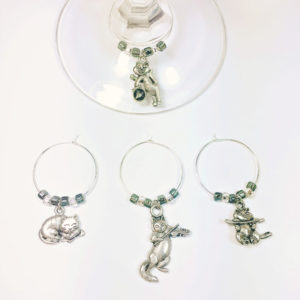 cat lover wine charms includes 4 different cat wine charms surrounded by gray and silver beads