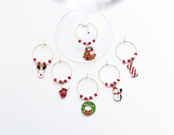 921CED04-DB75-4DA4-AD8D-96F7DAEB5851 gold christmas wine charms